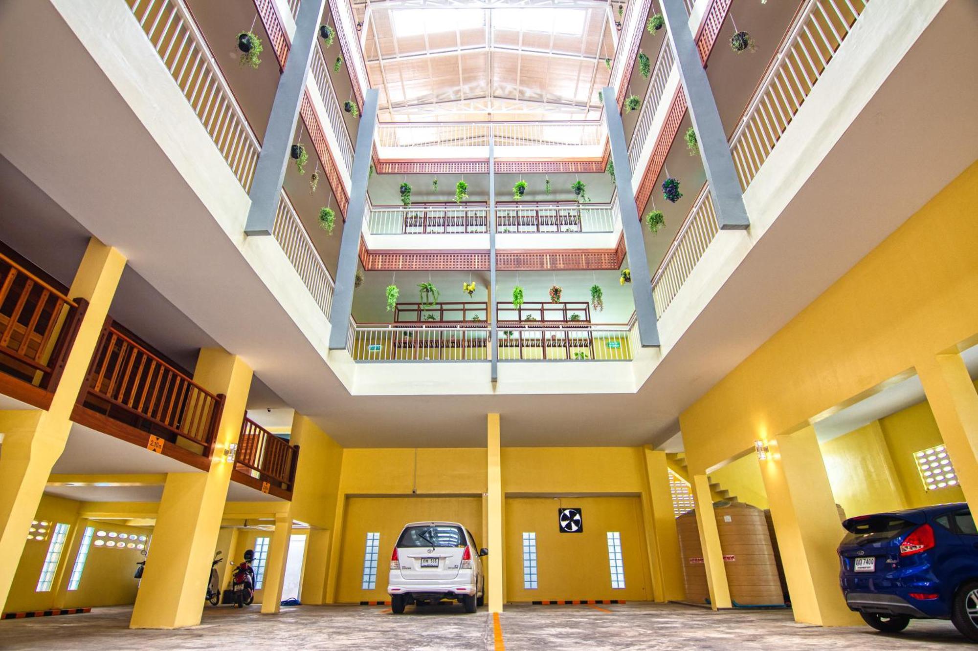 Nonnee Lampang Hotel Exterior foto
